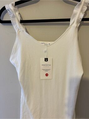NWT PinkMStyle White Ribbed Ruffle Strap Tank Top Women’s Medium Stretch